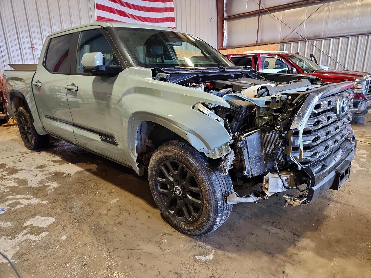 2024 TOYOTA TUNDRA CREWMAX PLATINUM photo 4