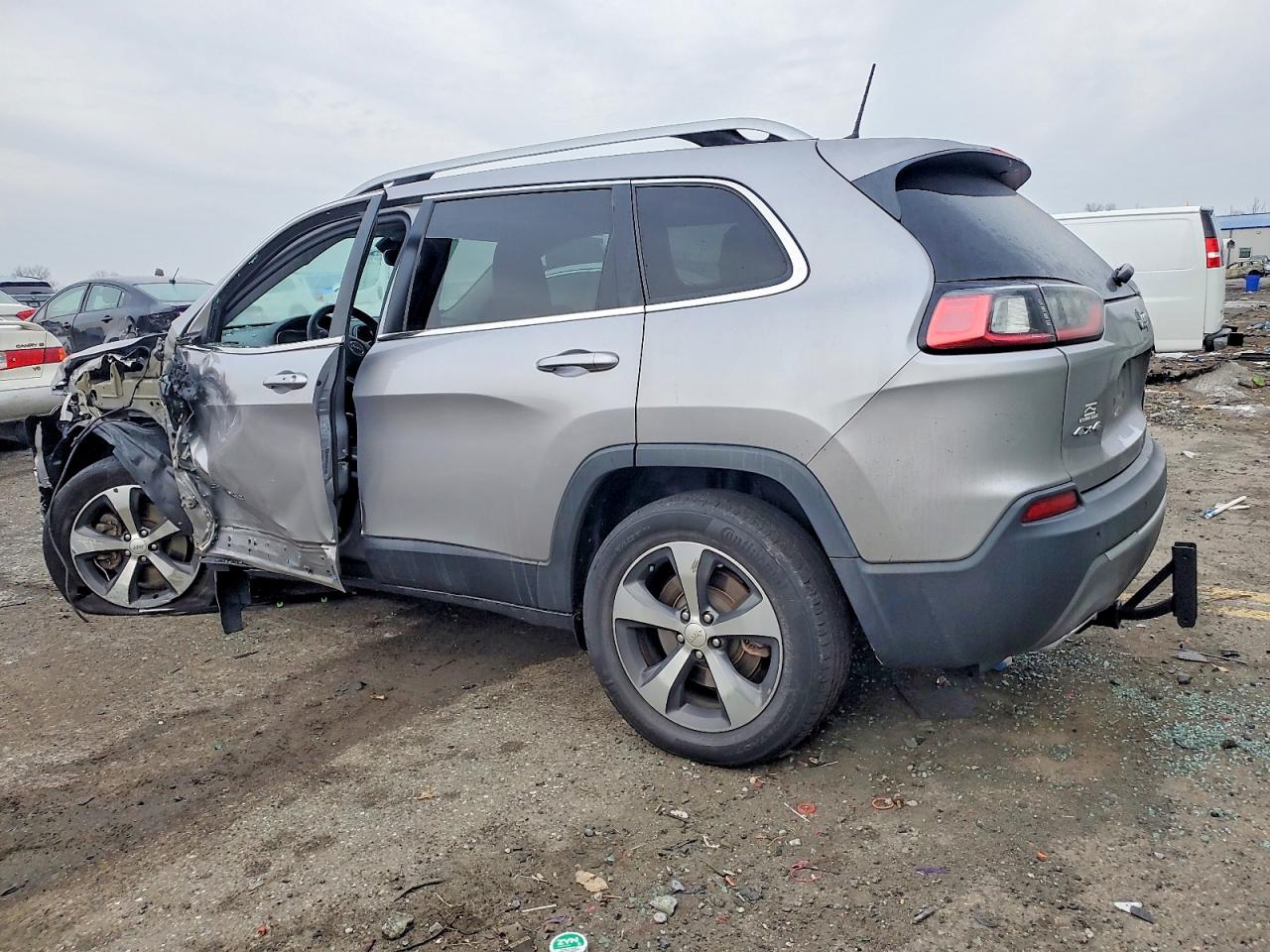 2019 JEEP CHEROKEE LIMITED photo 2