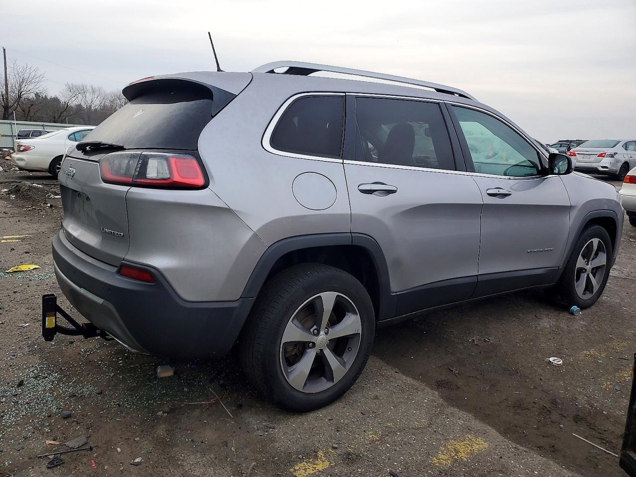 2019 JEEP CHEROKEE LIMITED photo 3