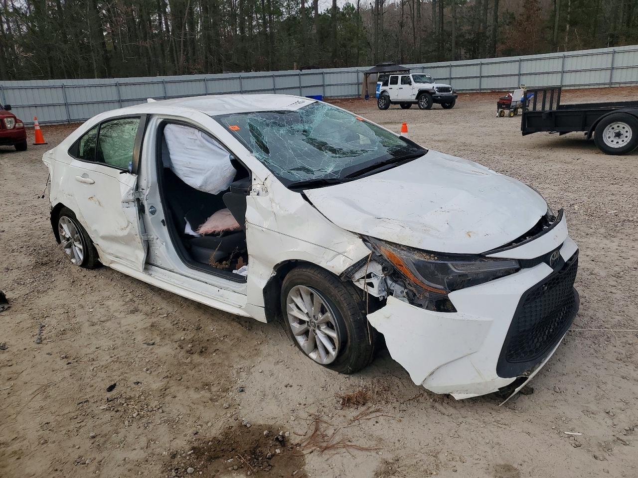 2021 TOYOTA COROLLA LE photo 10