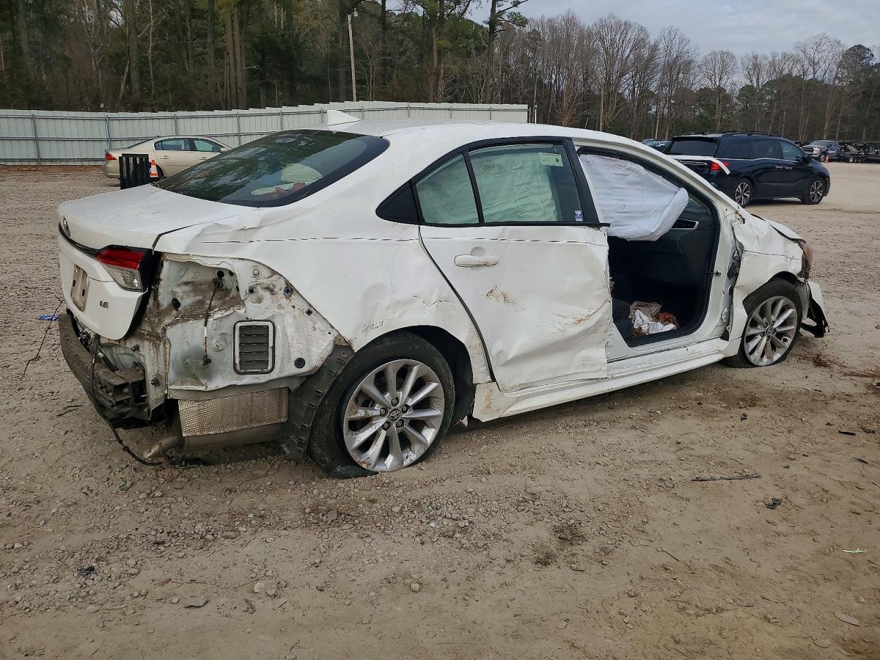 2021 TOYOTA COROLLA LE photo 7