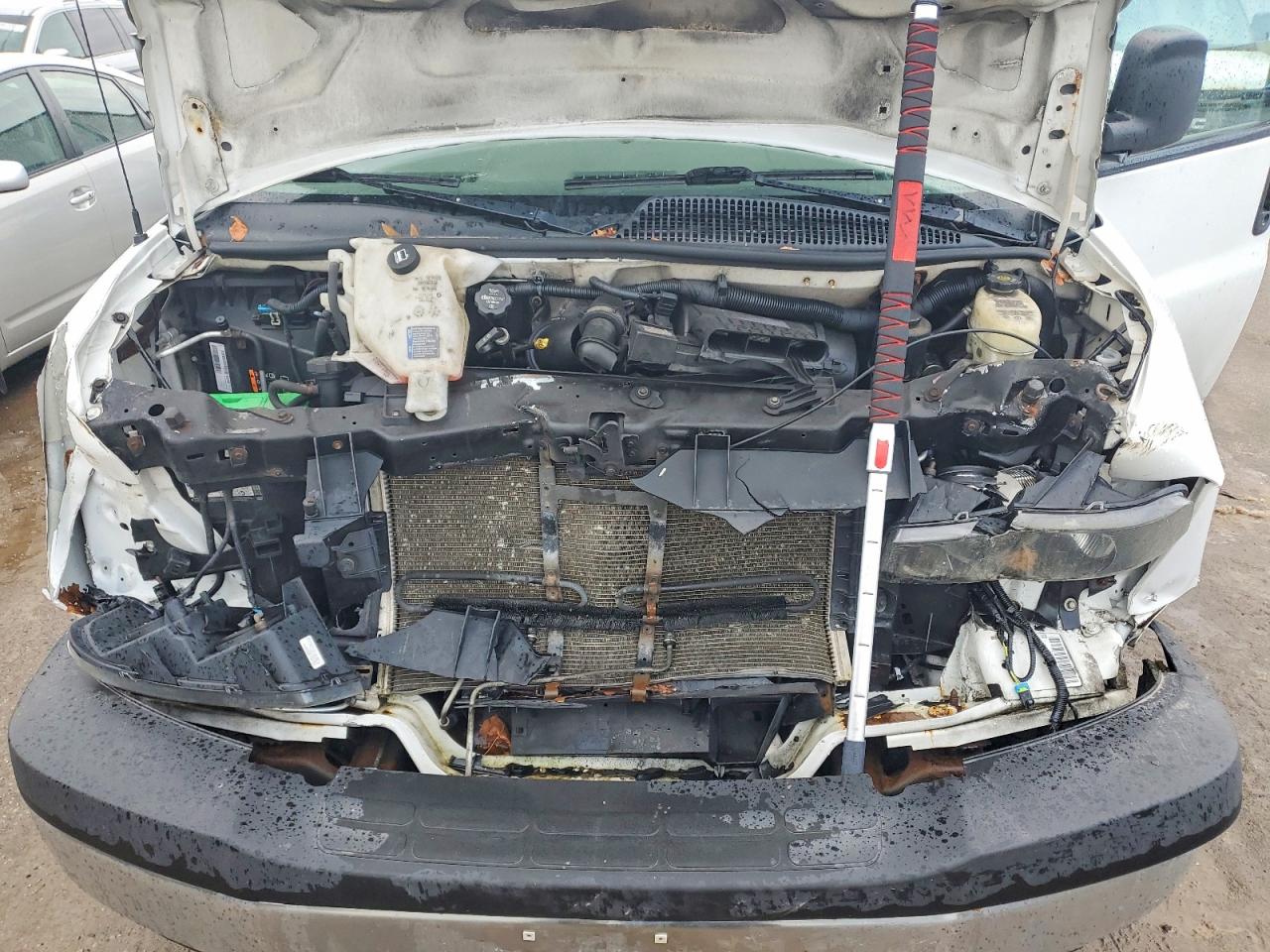 2017 GMC SAVANA G2500 photo 12