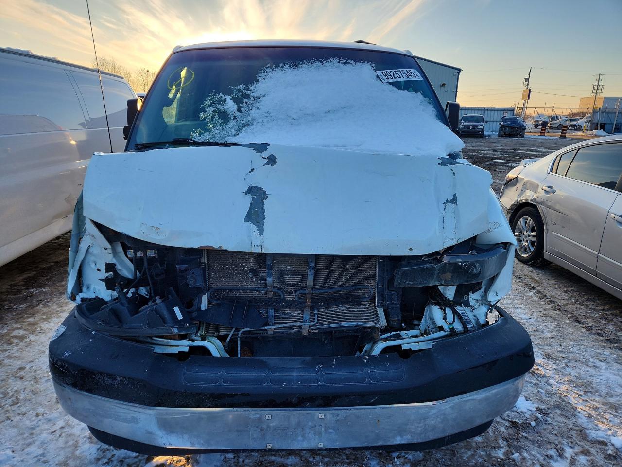 2017 GMC SAVANA G2500 photo 5