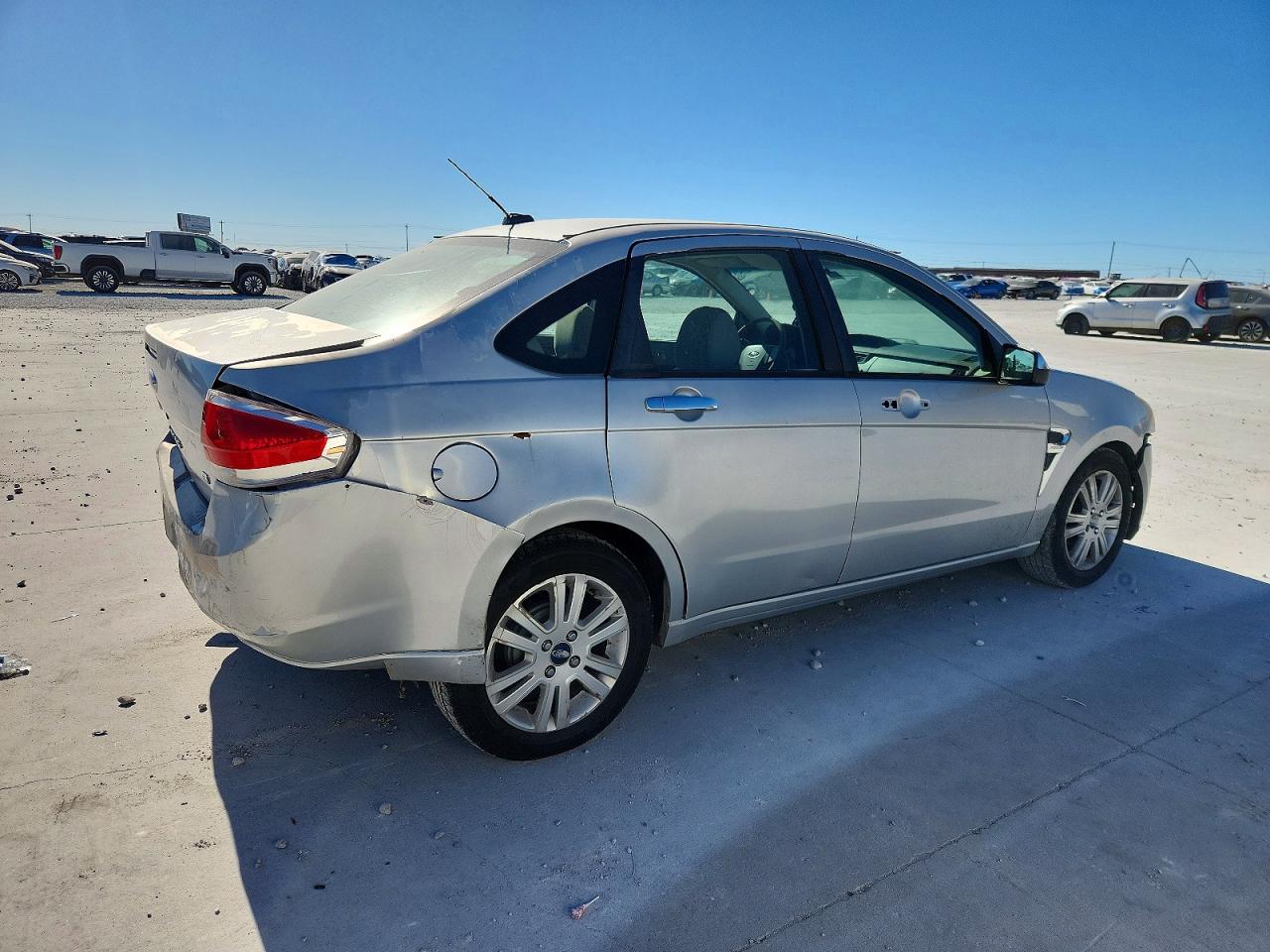 2008 FORD FOCUS SE photo 3