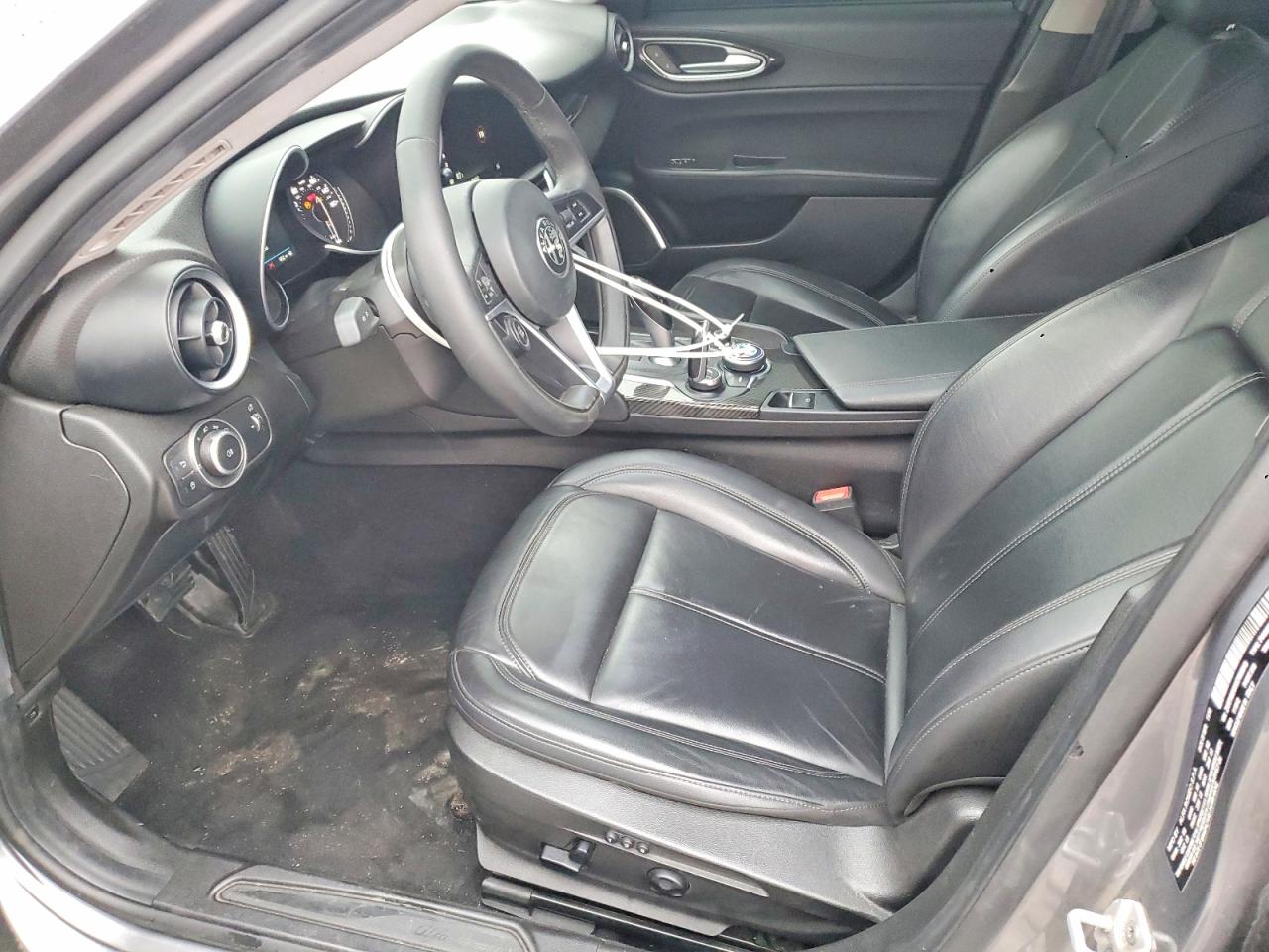 2019 ALFA ROMEO GIULIA photo 7