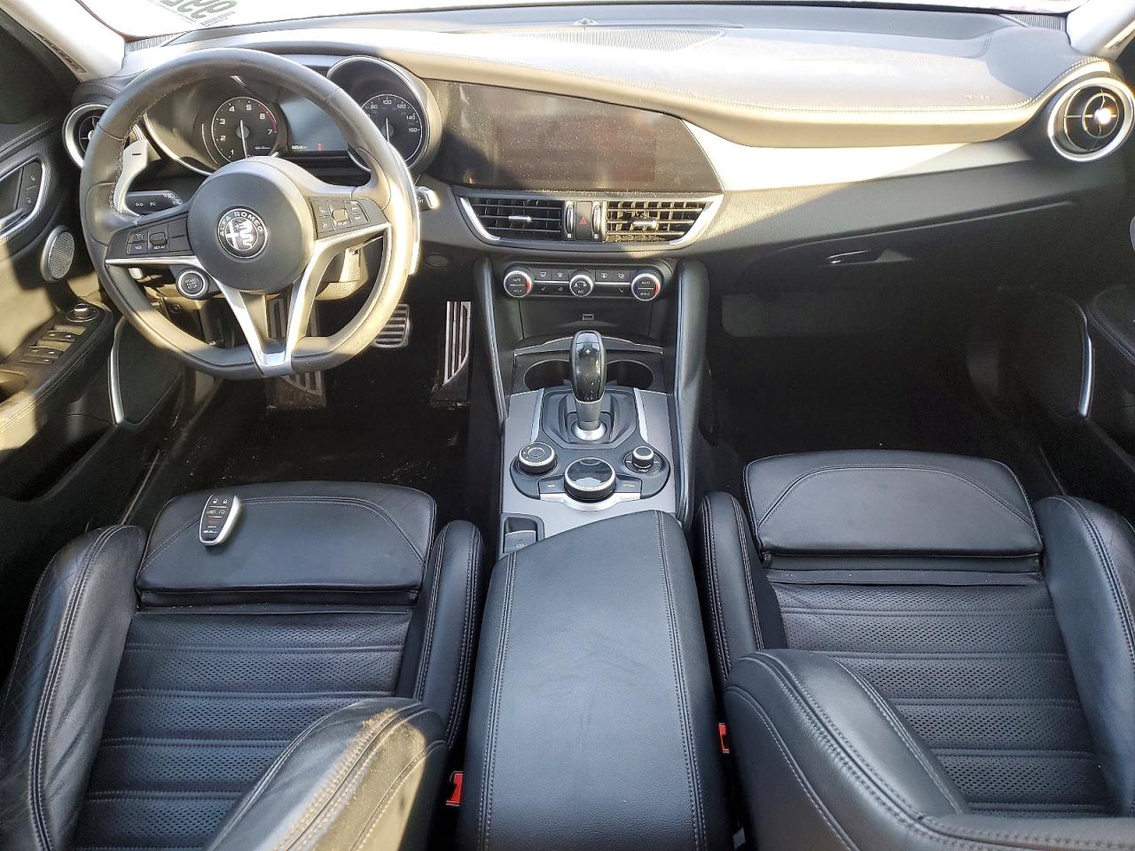 2018 ALFA ROMEO GIULIA TI Q4 photo 8