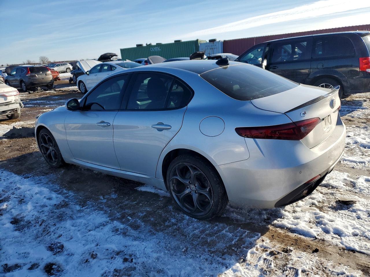 2018 ALFA ROMEO GIULIA TI Q4 photo 2