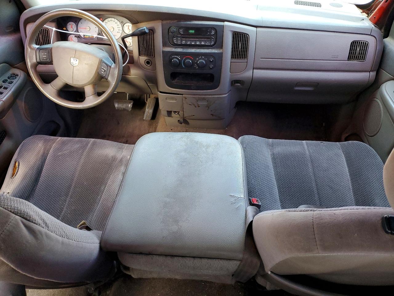 2004 DODGE RAM 1500 ST photo 15