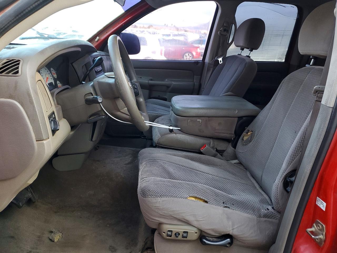 2004 DODGE RAM 1500 ST photo 13