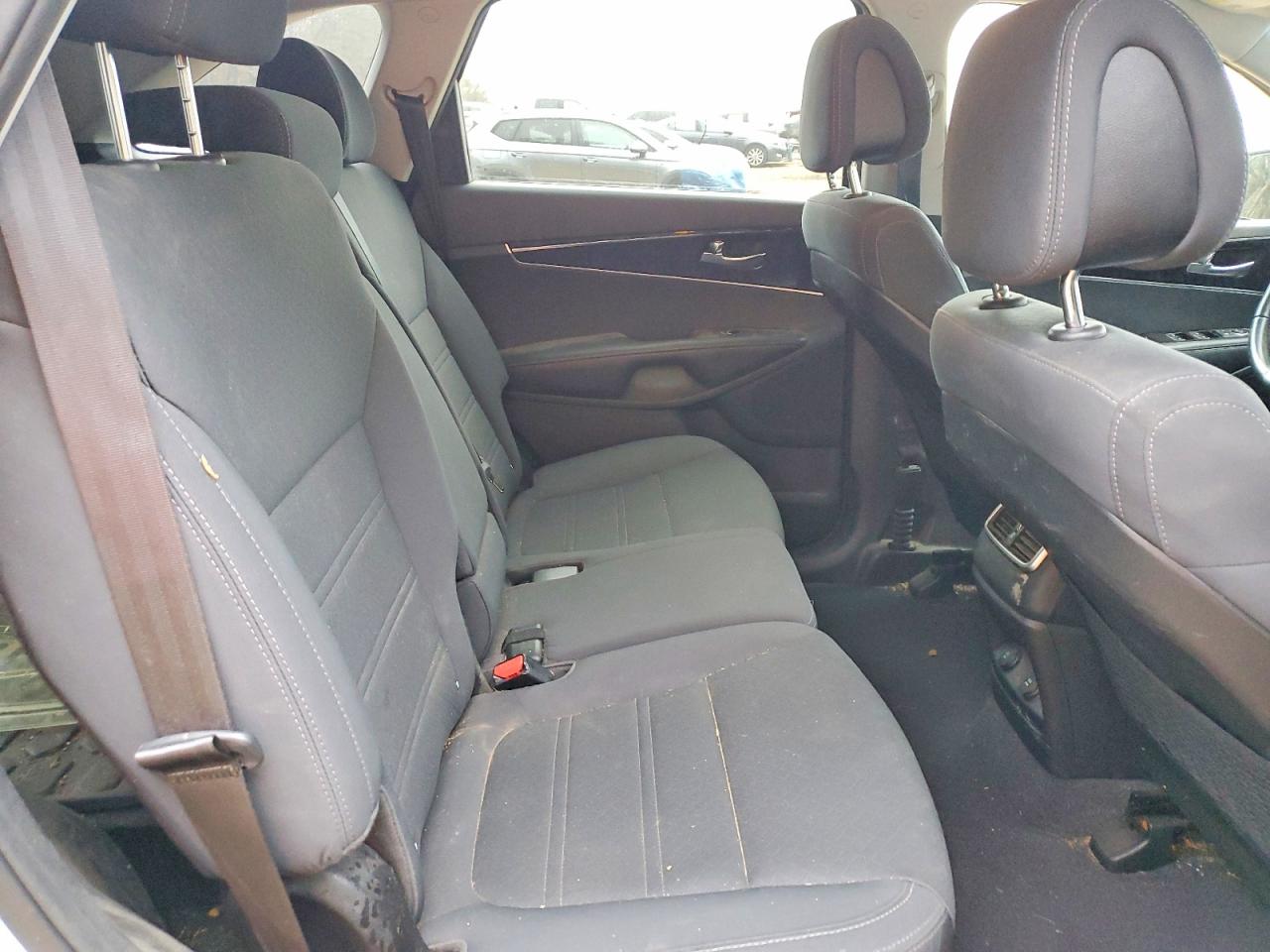 2016 KIA SORENTO LX photo 11