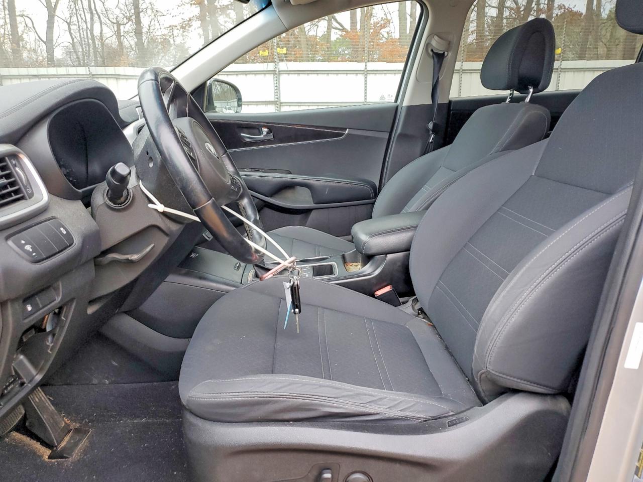 2016 KIA SORENTO LX photo 7