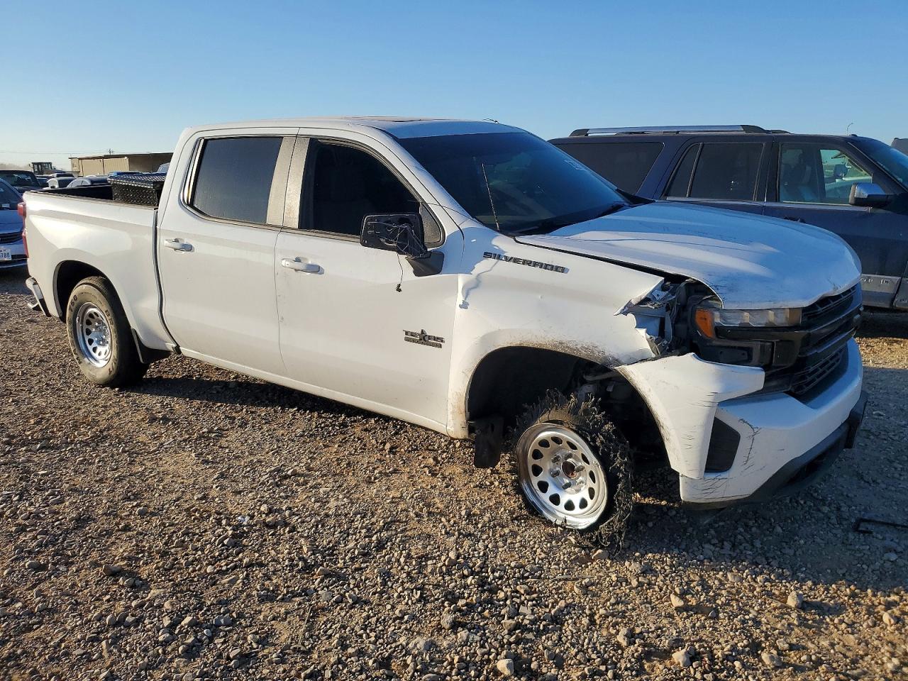 2020 CHEVROLET SILVERADO C1500 RST photo 4