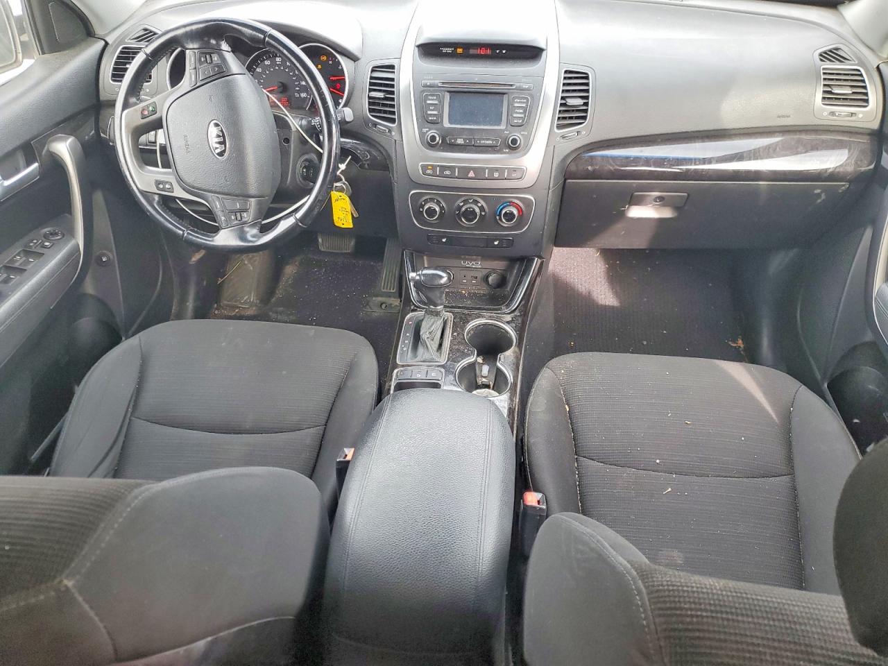 2014 KIA SORENTO LX photo 8