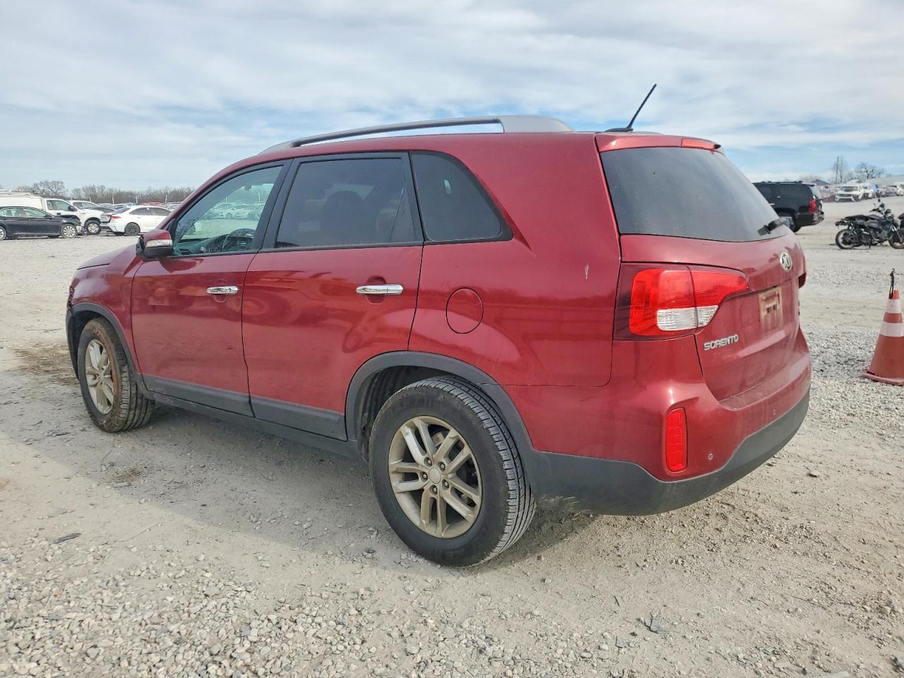 2014 KIA SORENTO LX photo 2