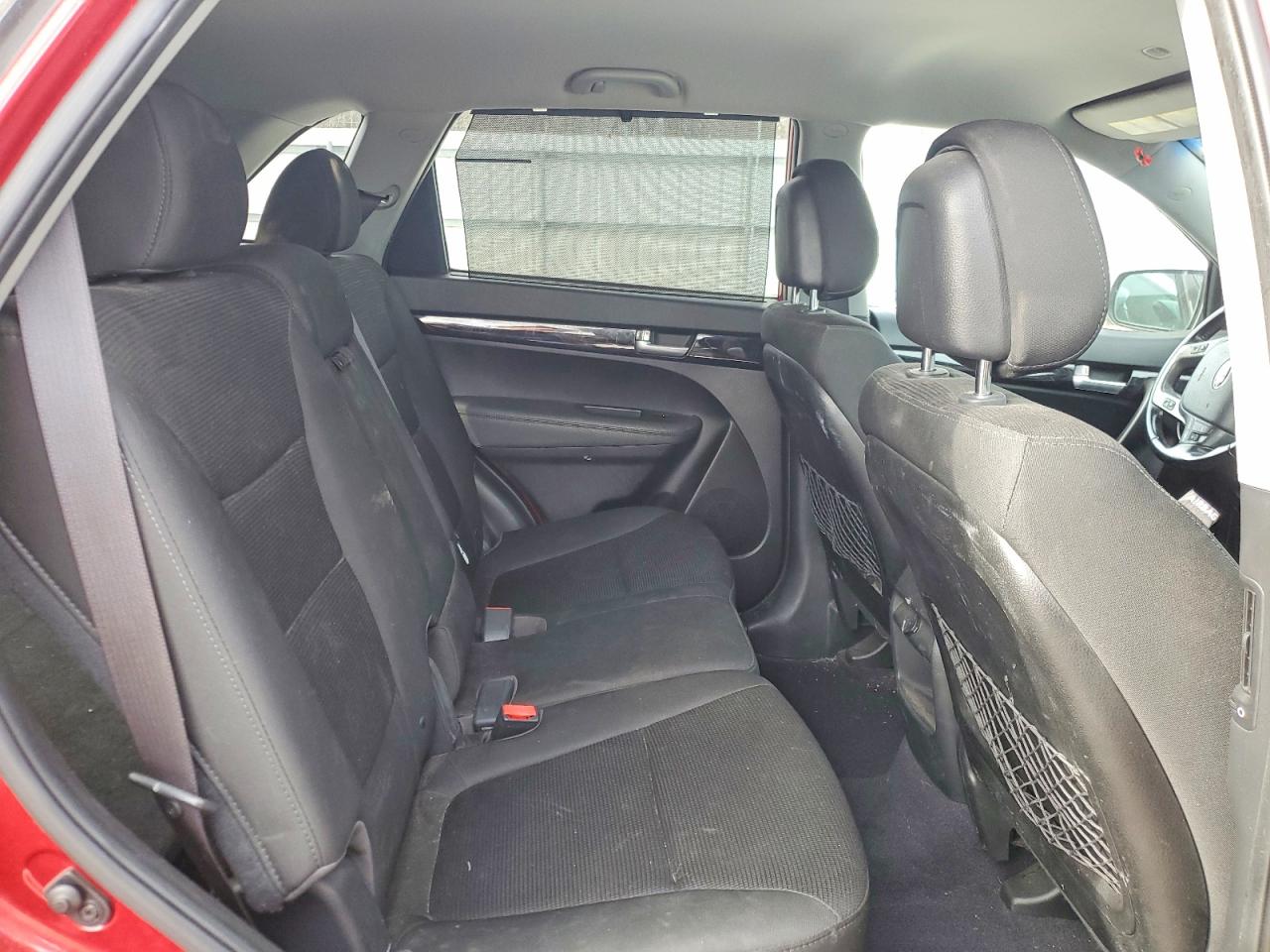 2014 KIA SORENTO LX photo 11