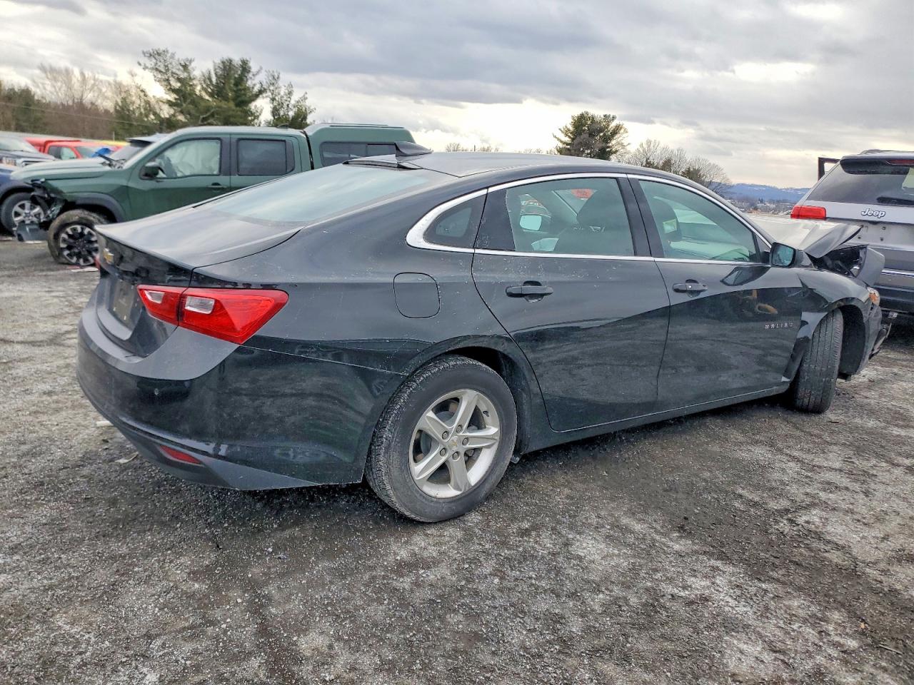 2022 CHEVROLET MALIBU LS photo 5