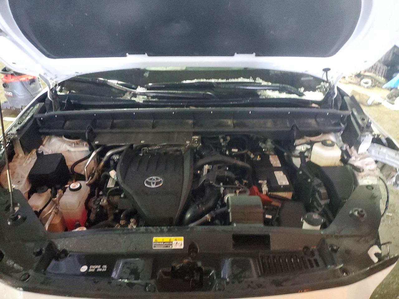 2024 TOYOTA HIGHLANDER LE photo 12