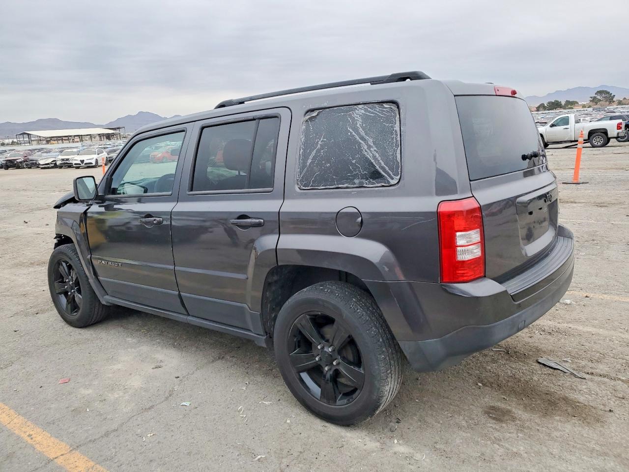 2014 JEEP PATRIOT SPORT photo 2