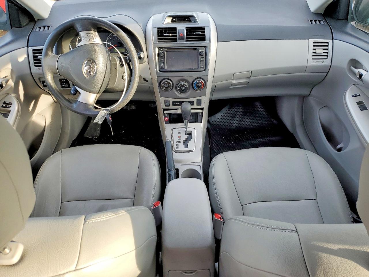 2013 TOYOTA COROLLA BASE photo 8
