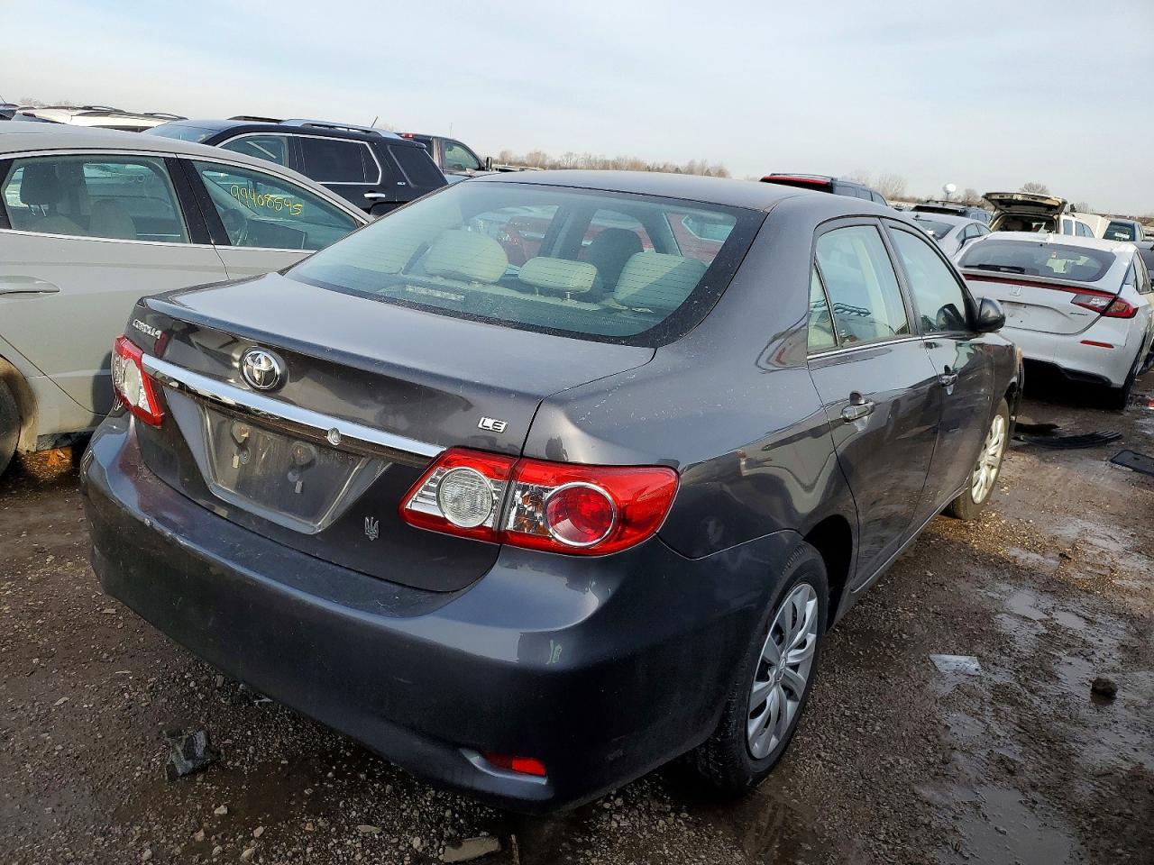 2013 TOYOTA COROLLA BASE photo 3