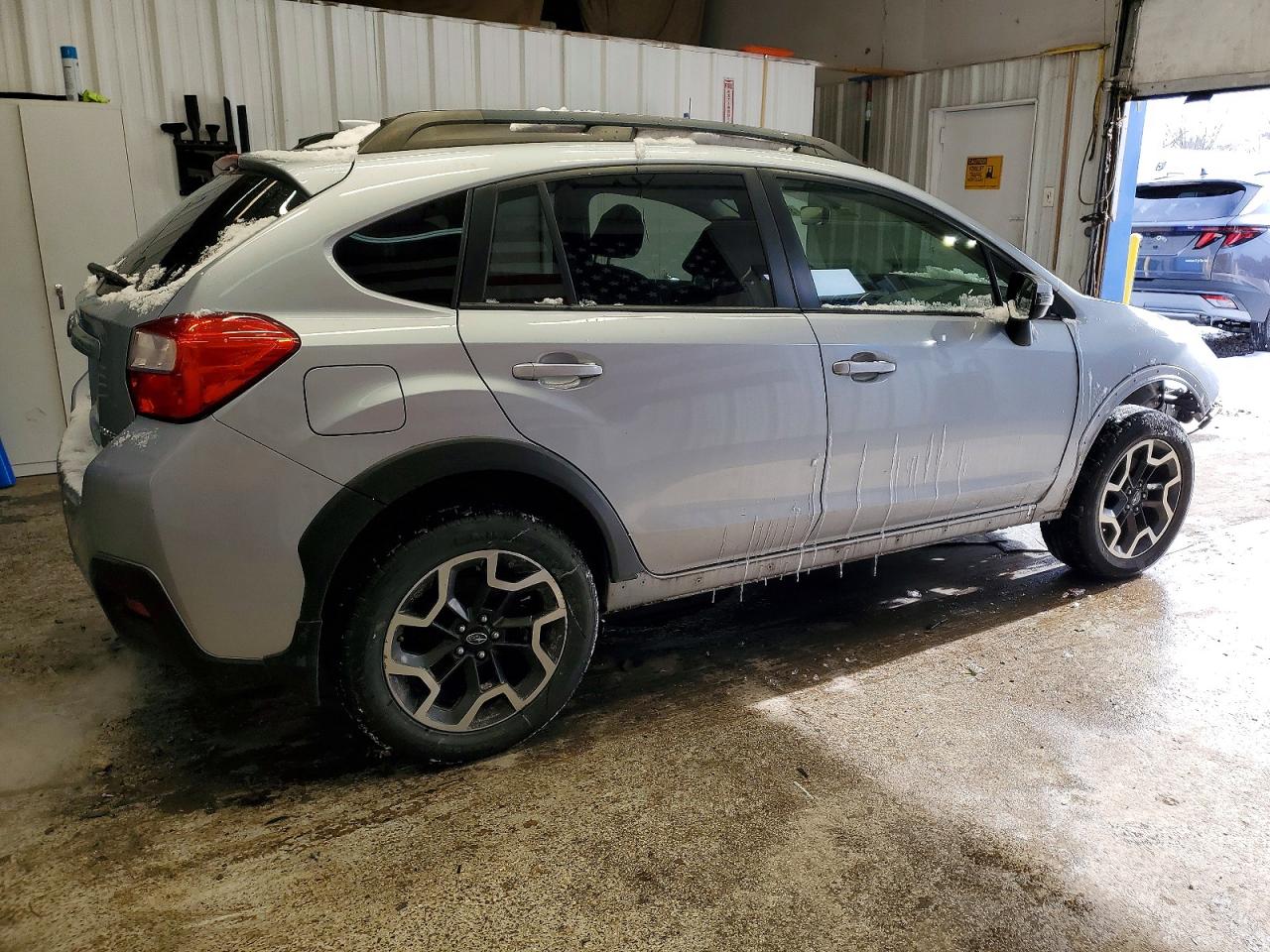 2017 SUBARU CROSSTREK LIMITED photo 3