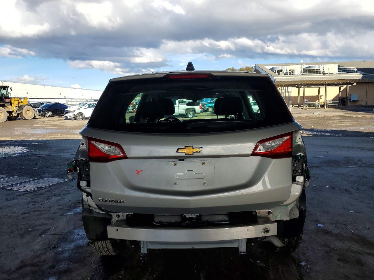 2018 CHEVROLET EQUINOX LS photo 6