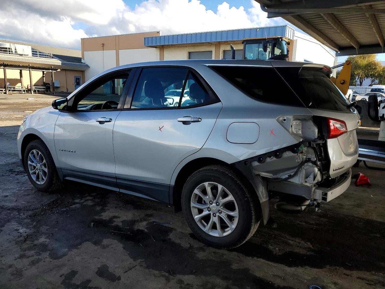 2018 CHEVROLET EQUINOX LS photo 2