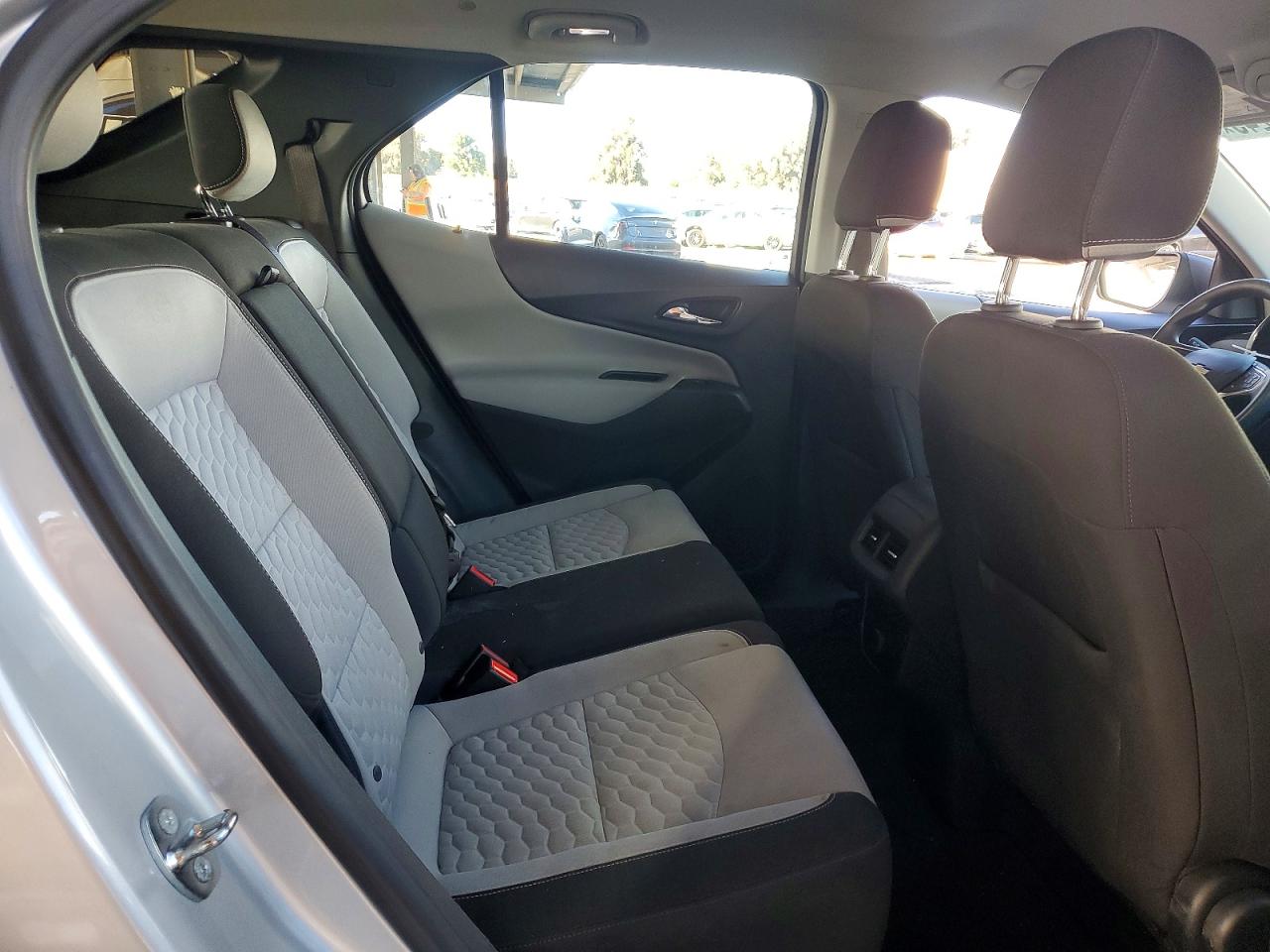 2018 CHEVROLET EQUINOX LS photo 10