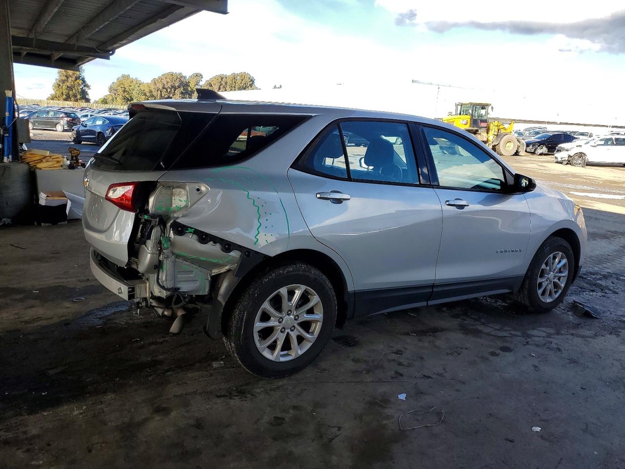 2018 CHEVROLET EQUINOX LS photo 3