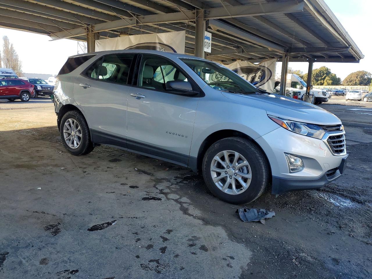 2018 CHEVROLET EQUINOX LS photo 4