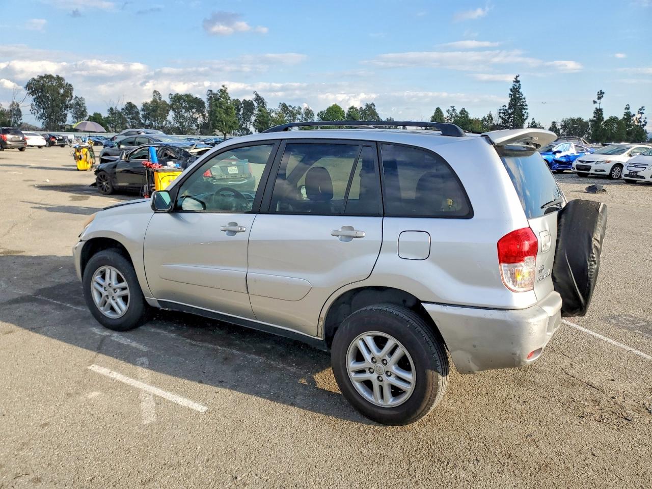 2002 TOYOTA RAV4 photo 2