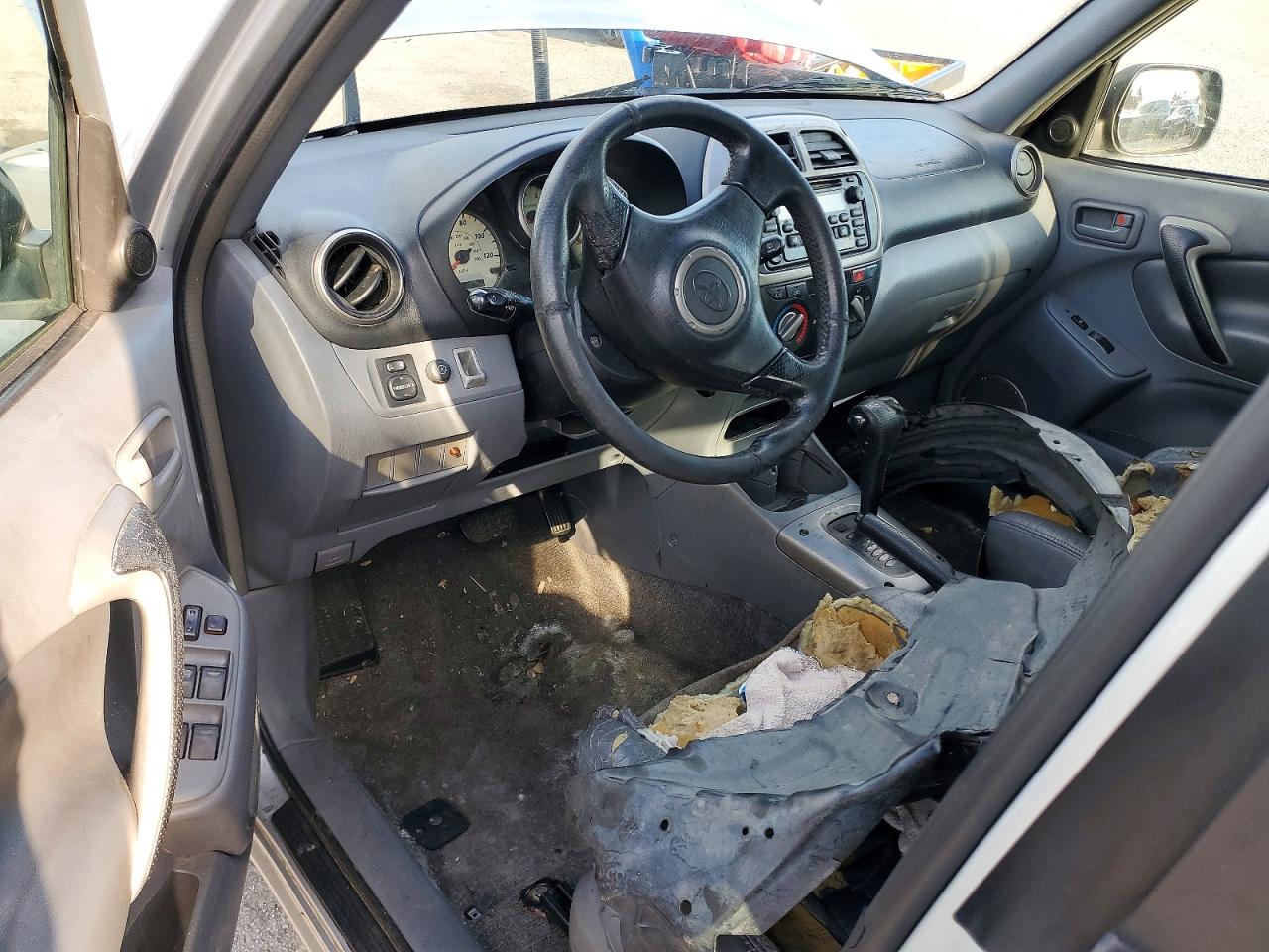 2002 TOYOTA RAV4 photo 8