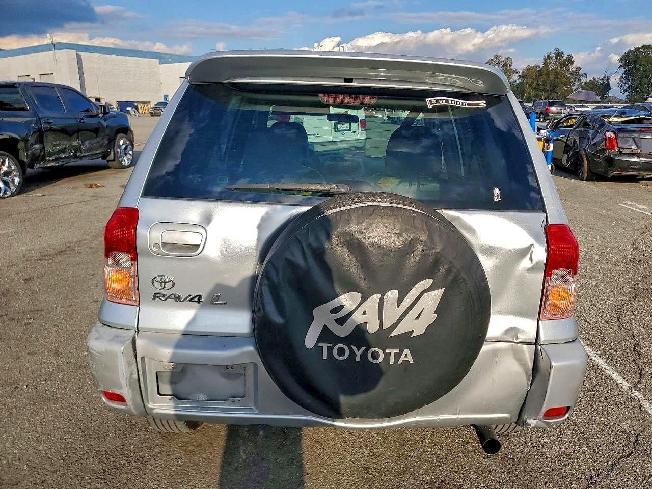 2002 TOYOTA RAV4 photo 6