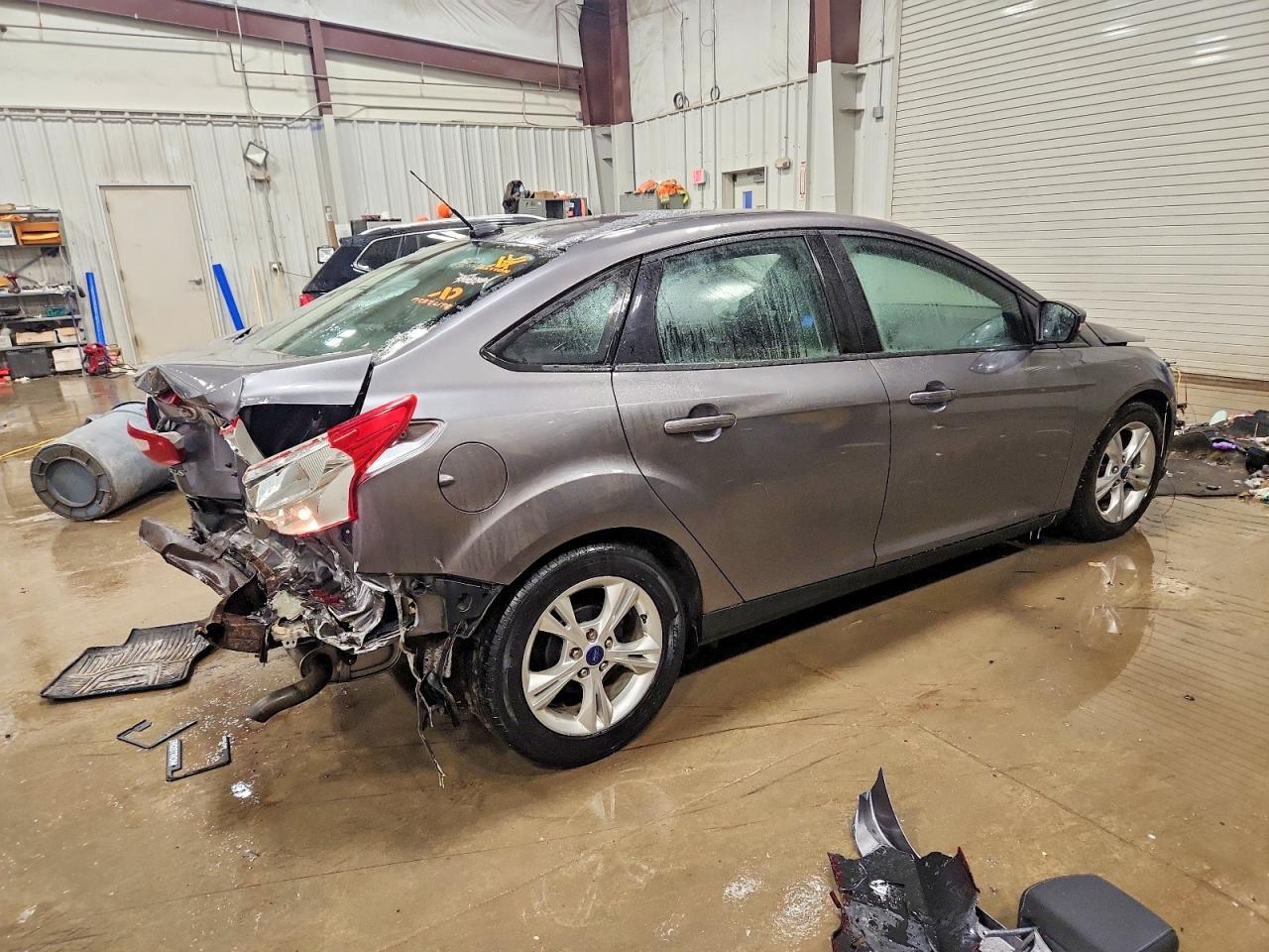 2014 FORD FOCUS SE photo 3