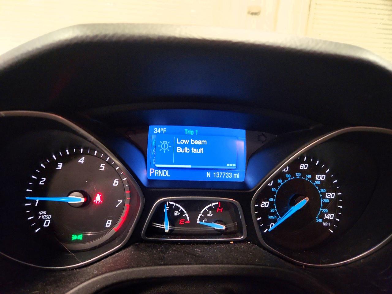 2014 FORD FOCUS SE photo 9