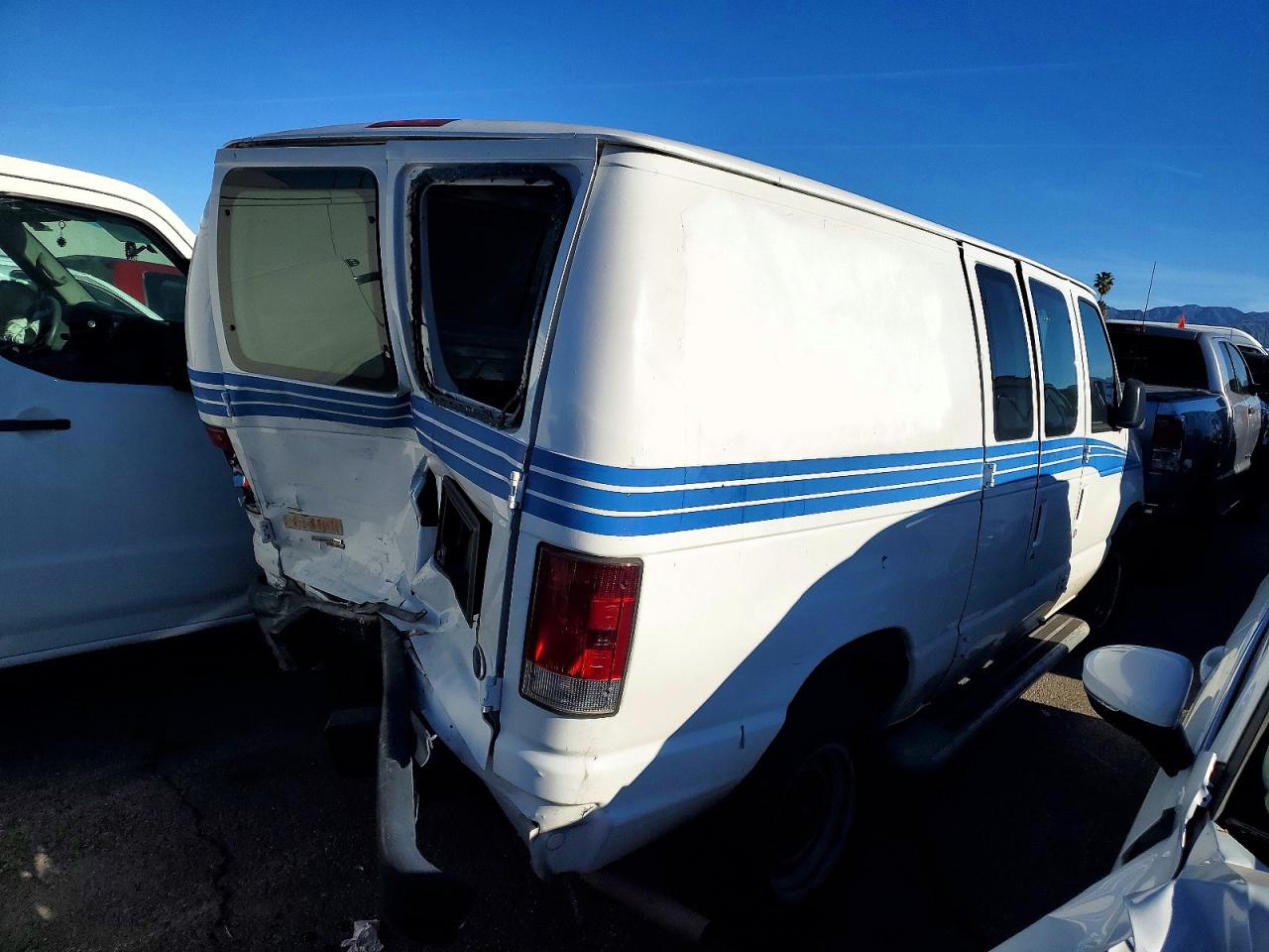 2013 FORD E250 UTILITY / SERVICE VAN photo 3