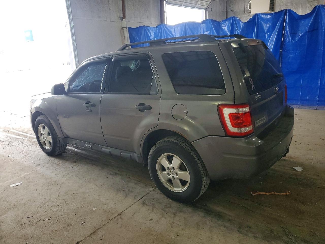 2012 FORD ESCAPE XLT photo 2