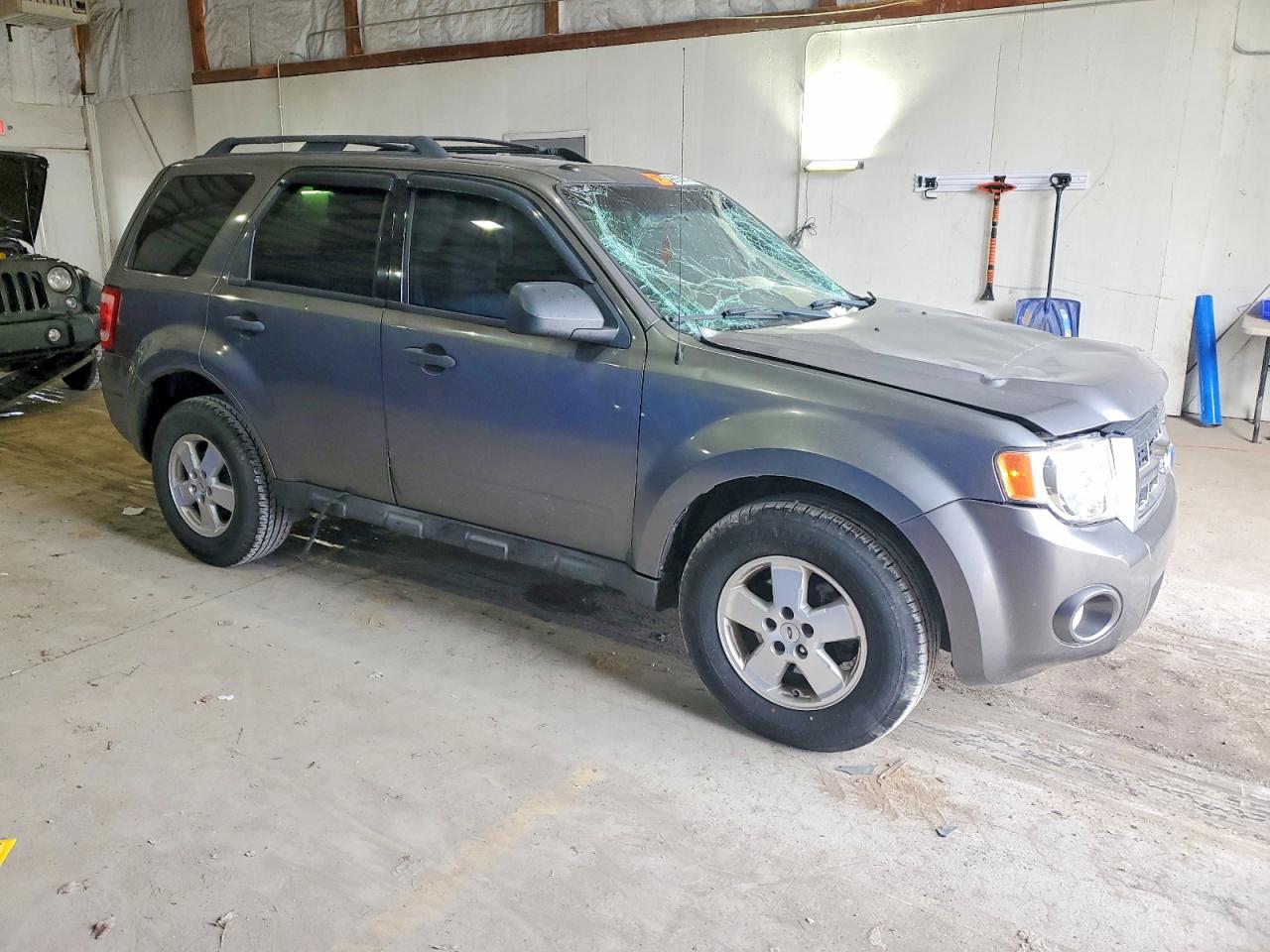 2012 FORD ESCAPE XLT photo 4