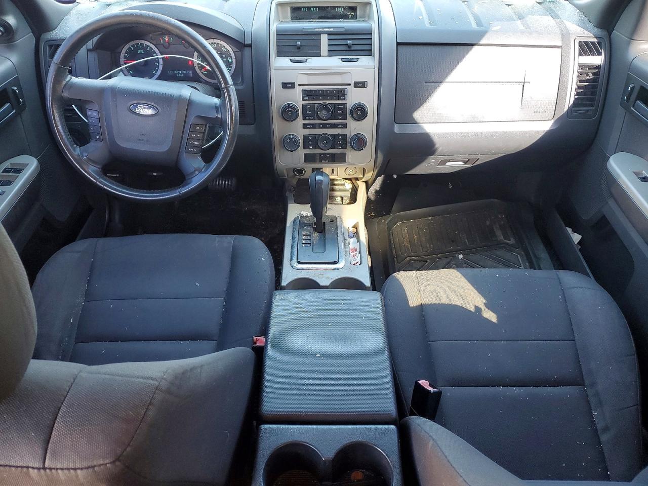 2012 FORD ESCAPE XLT photo 8