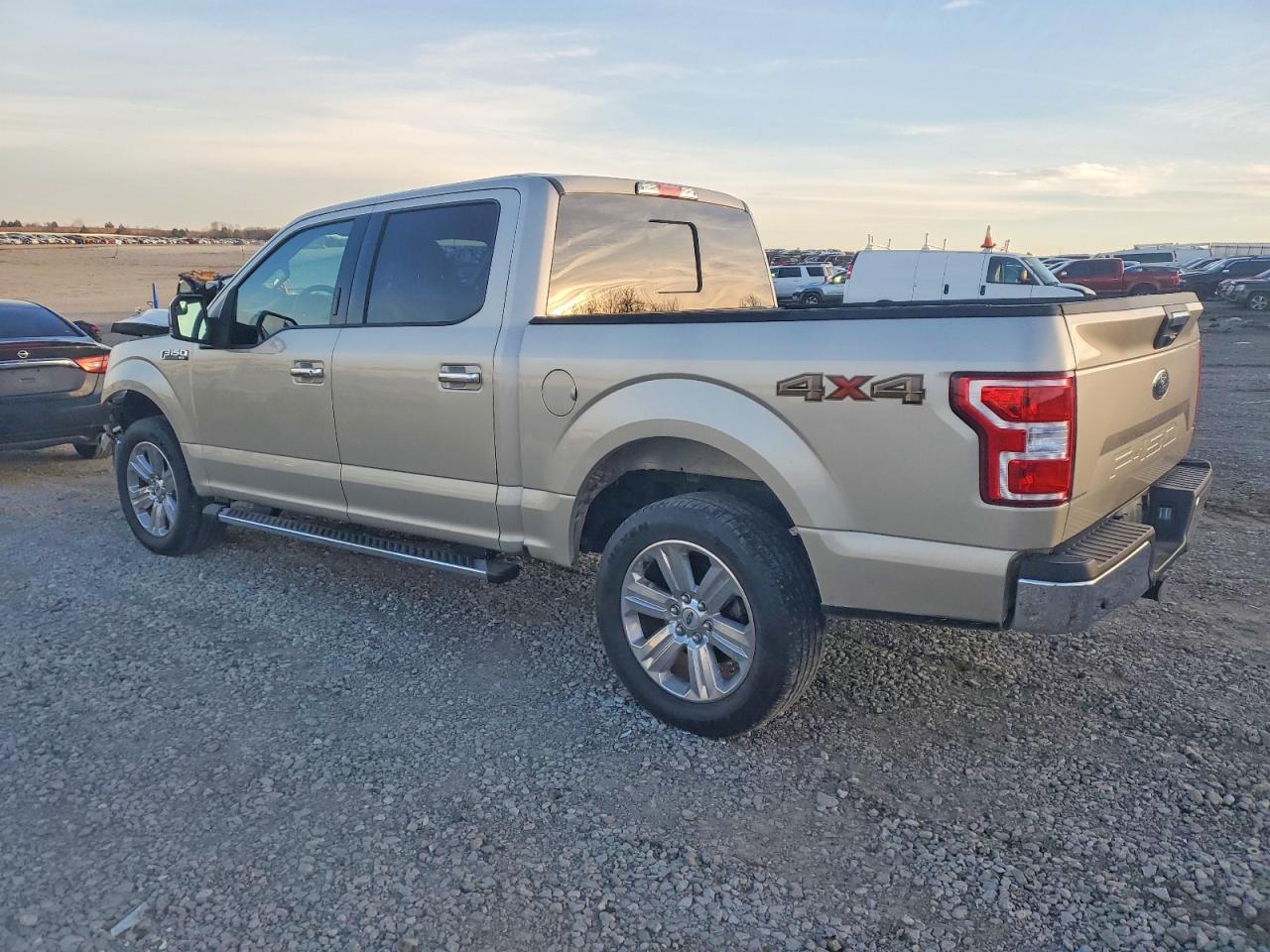 2018 FORD F150 SUPERCREW photo 2