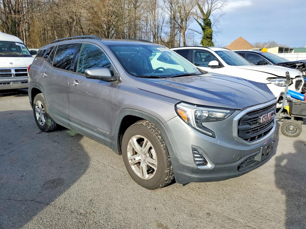 2019 GMC TERRAIN SLE photo 4