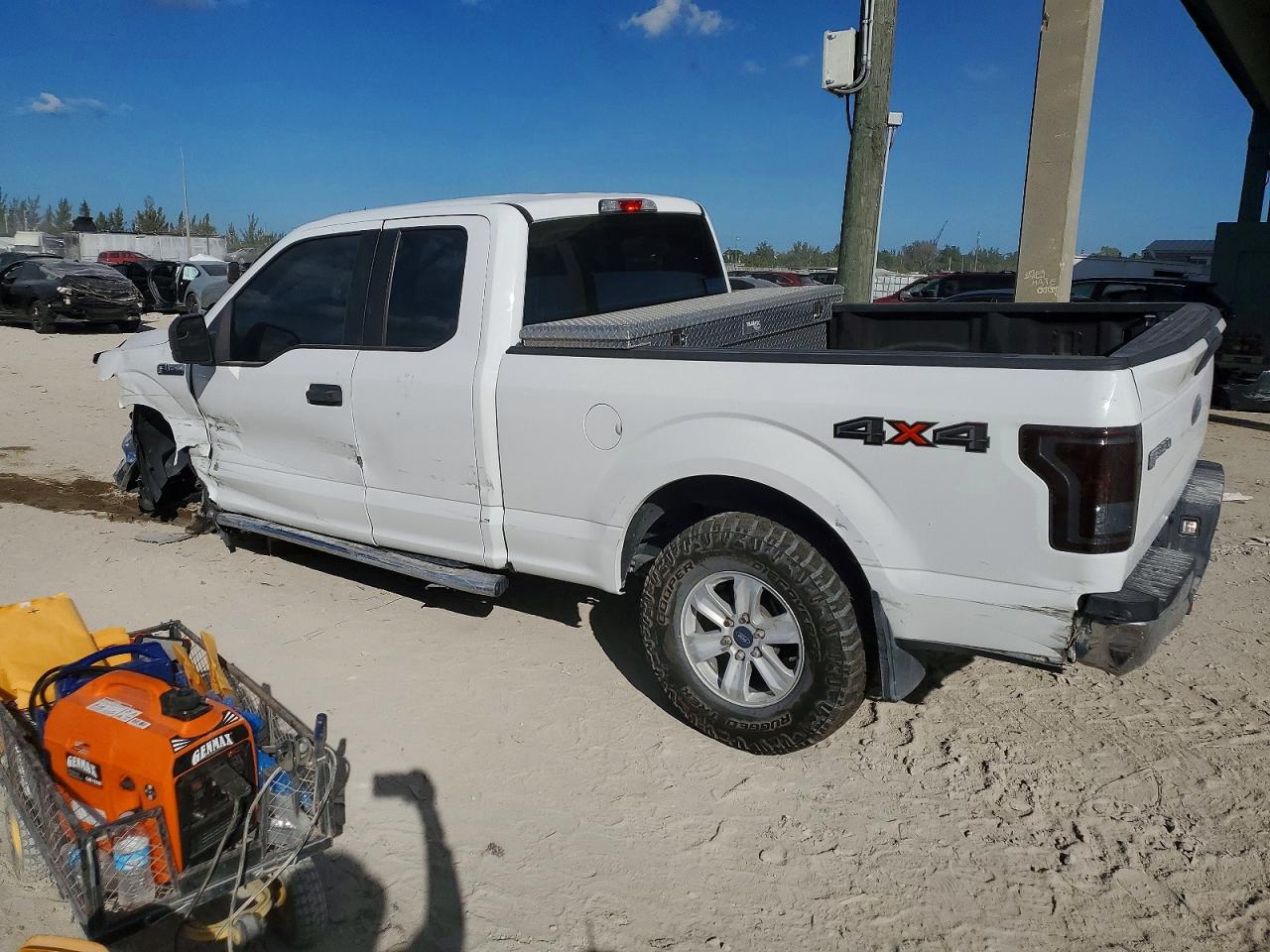 2016 FORD F150 SUPER CAB photo 2