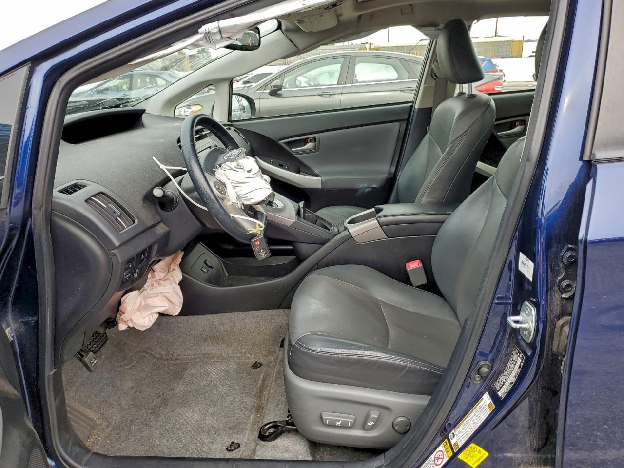 2013 TOYOTA PRIUS photo 7