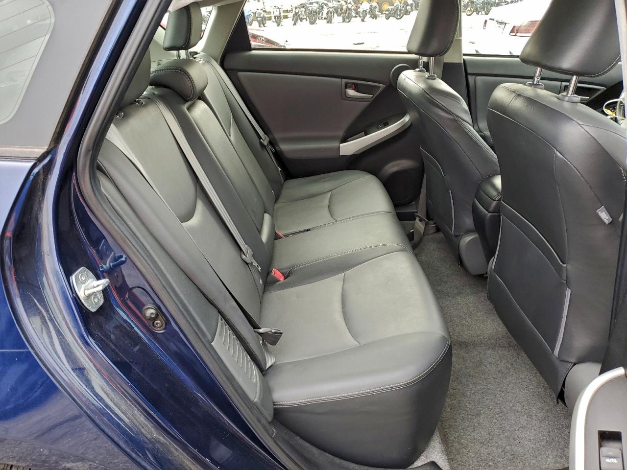 2013 TOYOTA PRIUS photo 10