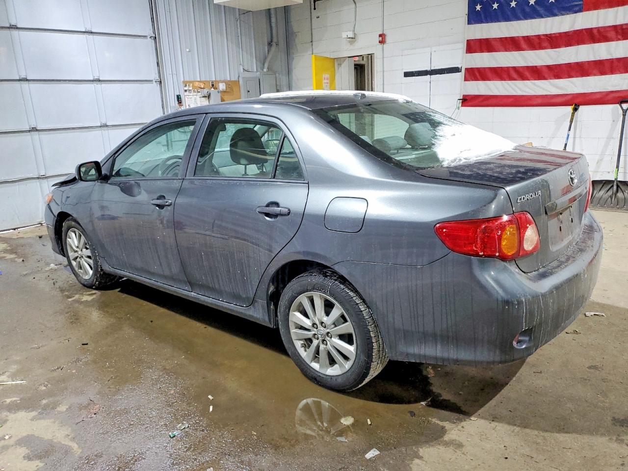 2010 TOYOTA COROLLA BASE photo 4