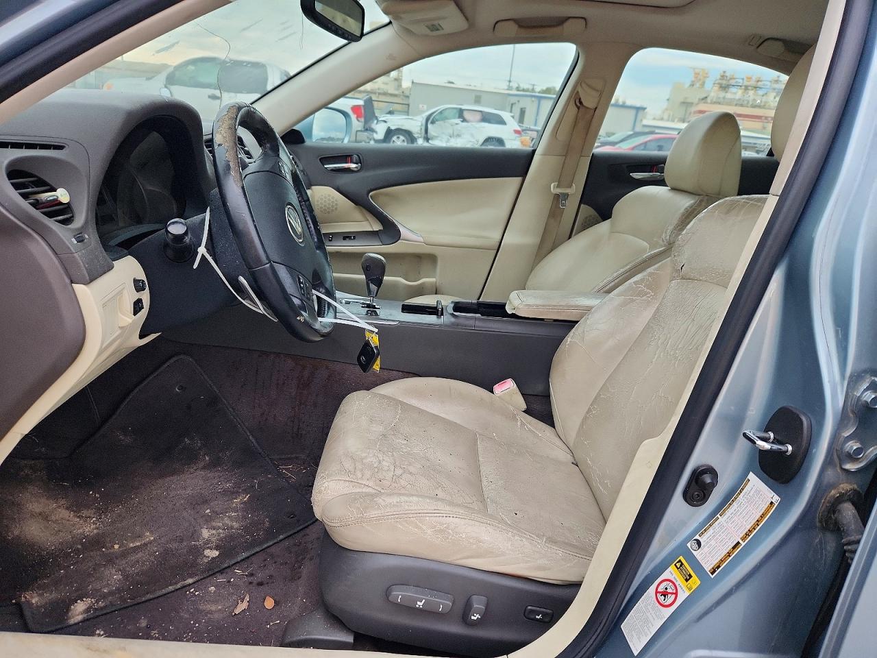 2010 LEXUS IS 250 photo 19