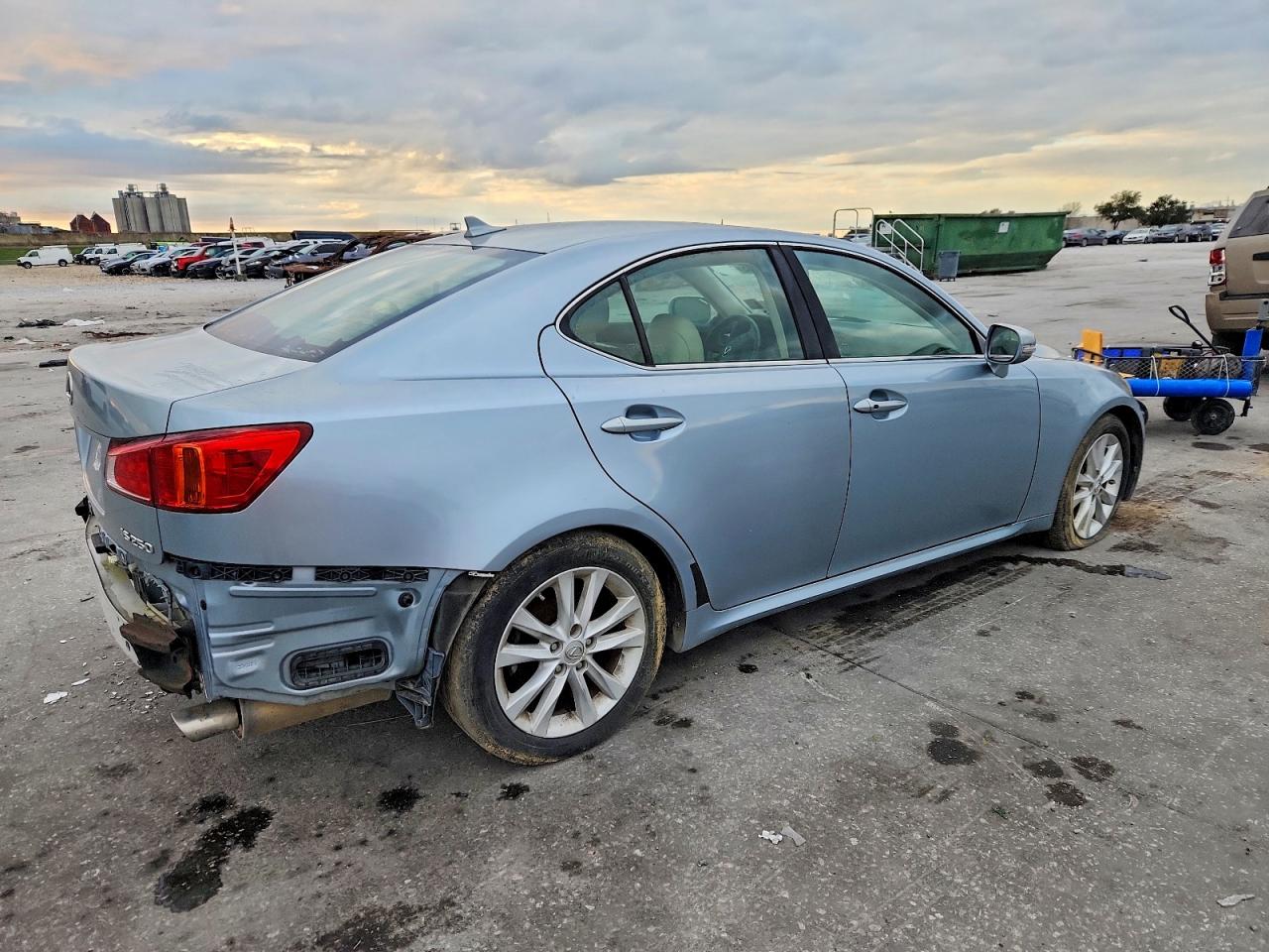2010 LEXUS IS 250 photo 7