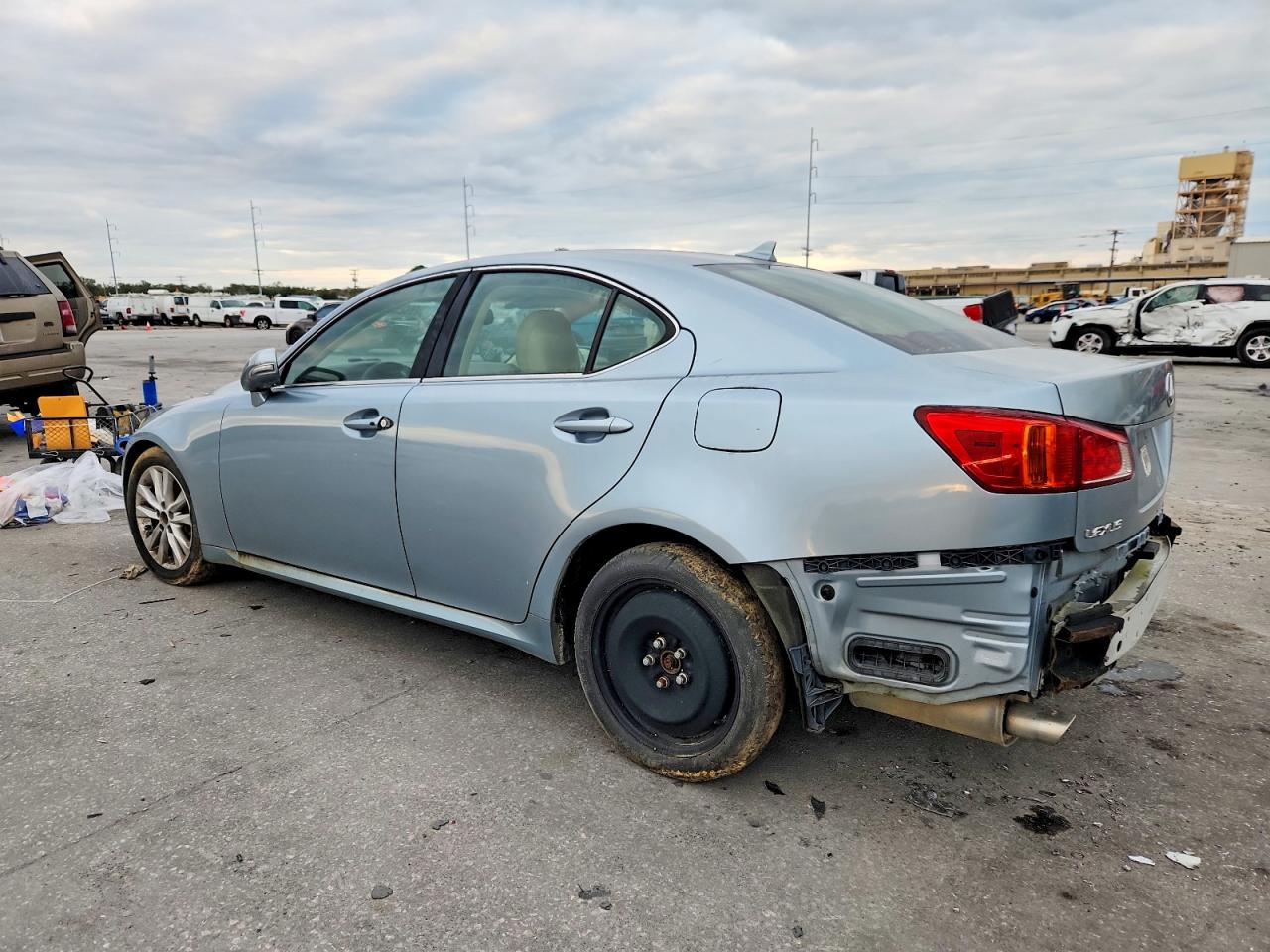 2010 LEXUS IS 250 photo 4