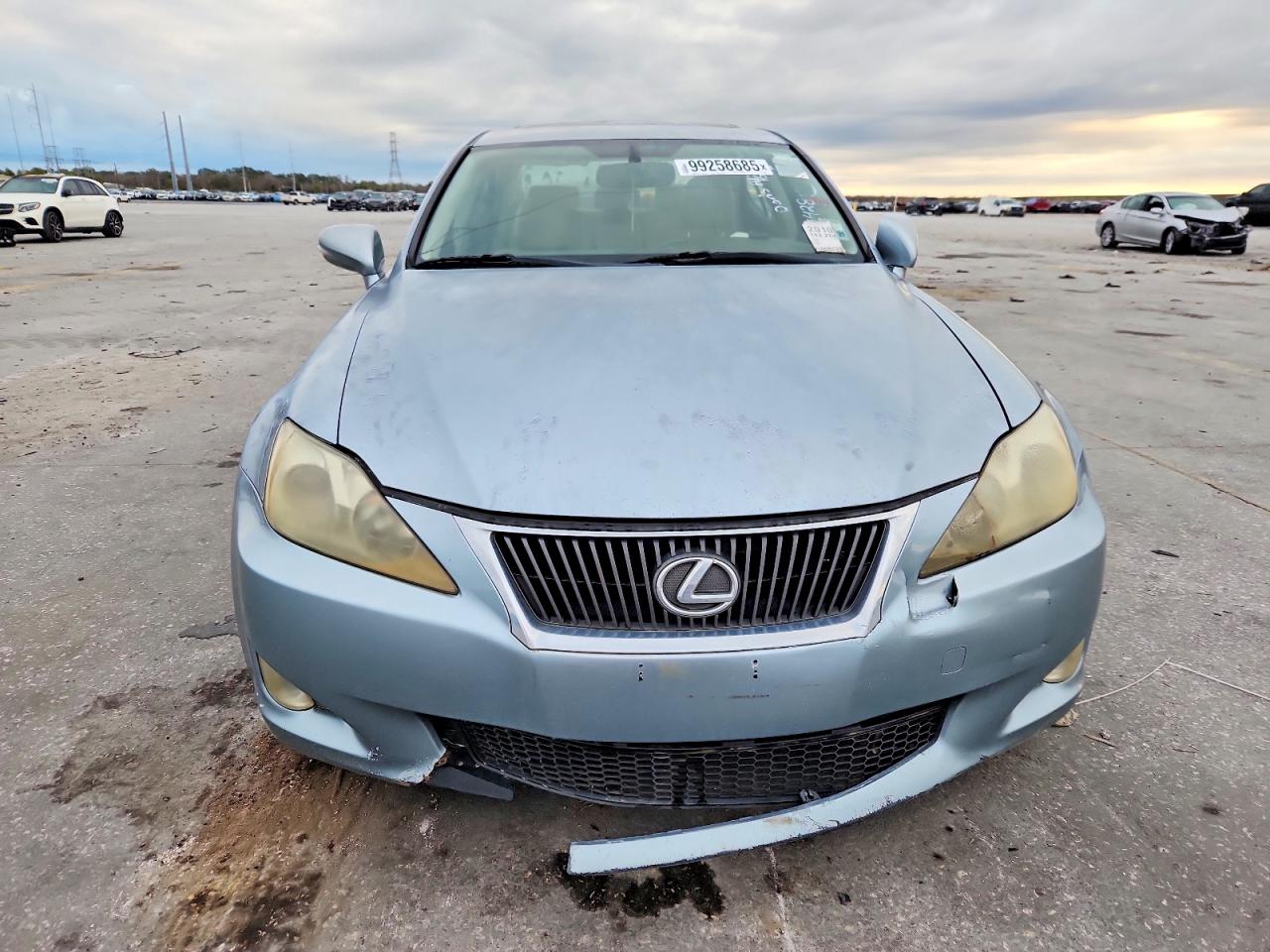 2010 LEXUS IS 250 photo 13