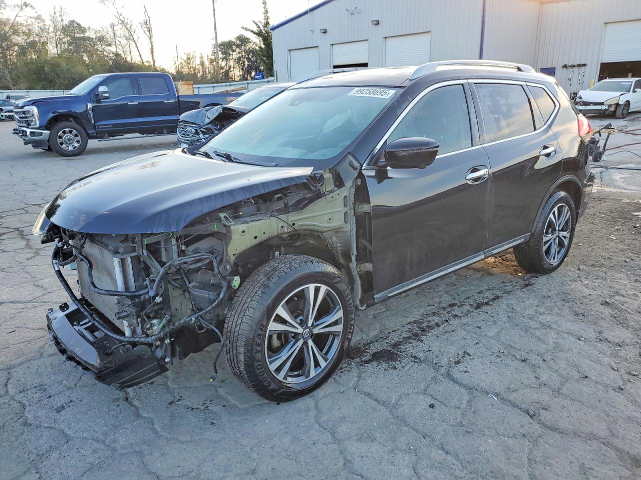 2017 NISSAN ROGUE